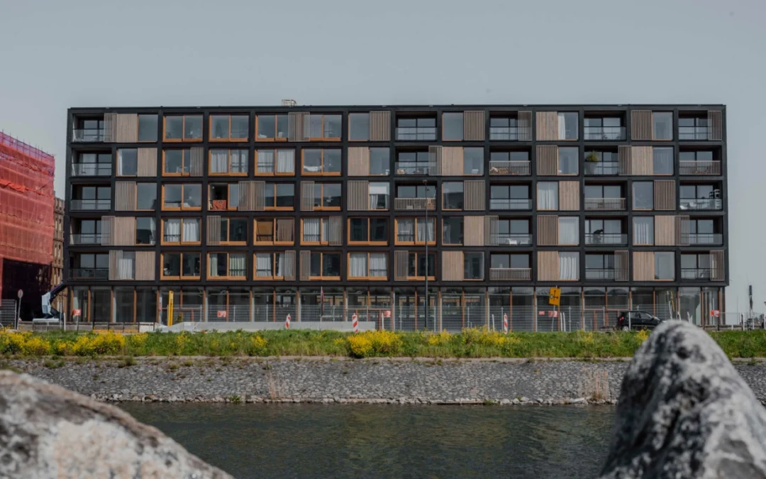 Herbestemming Algemene voorzieningen t.b.v. 61 appartementen Juf Nienke