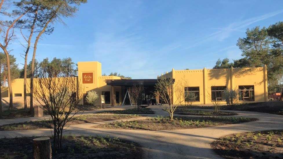 Centrumgebouw Safaripark Beekse Bergen