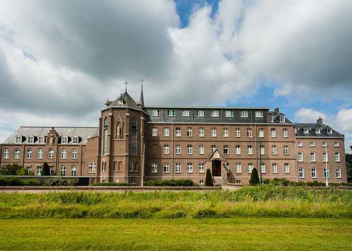 Missieklooster-Heilig-Bloed-te-Aarle-Rixtel2